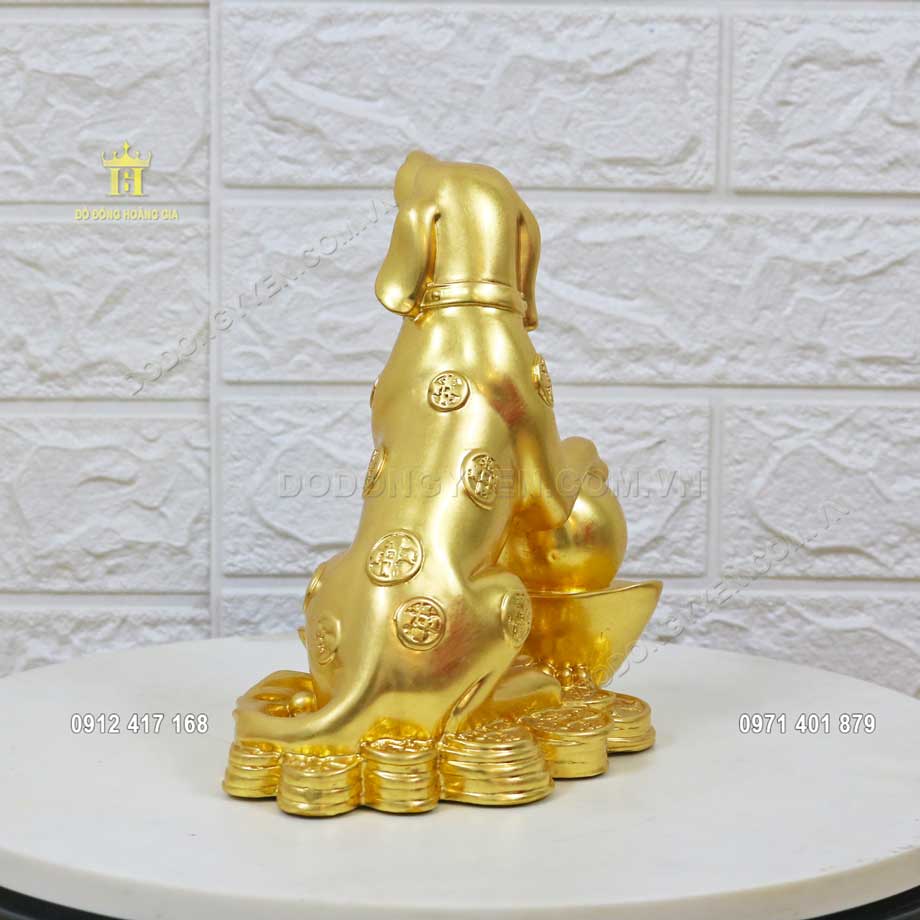 Tượng ch&oacute; bằng đồng mạ v&agrave;ng c&oacute; độ bền gần như vĩnh cửu